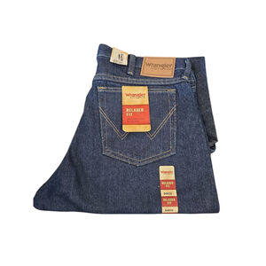 Wrangler Men's Relaxed Fit 34x32 NWT Darker Wash (C-28)
